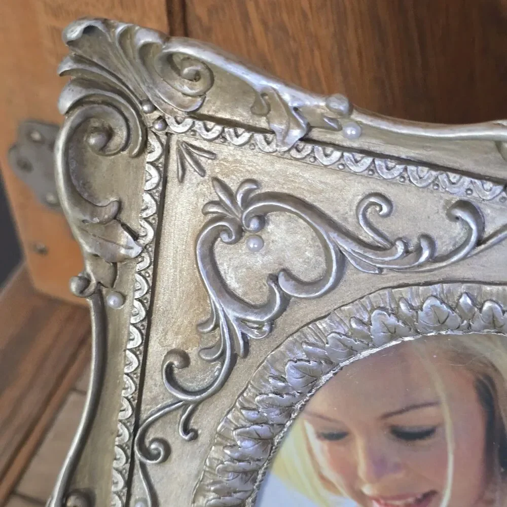 CBK LTD Picutre Frame Traditions 5x7 Resin Beaded Embossed  Nouveau Never Used
